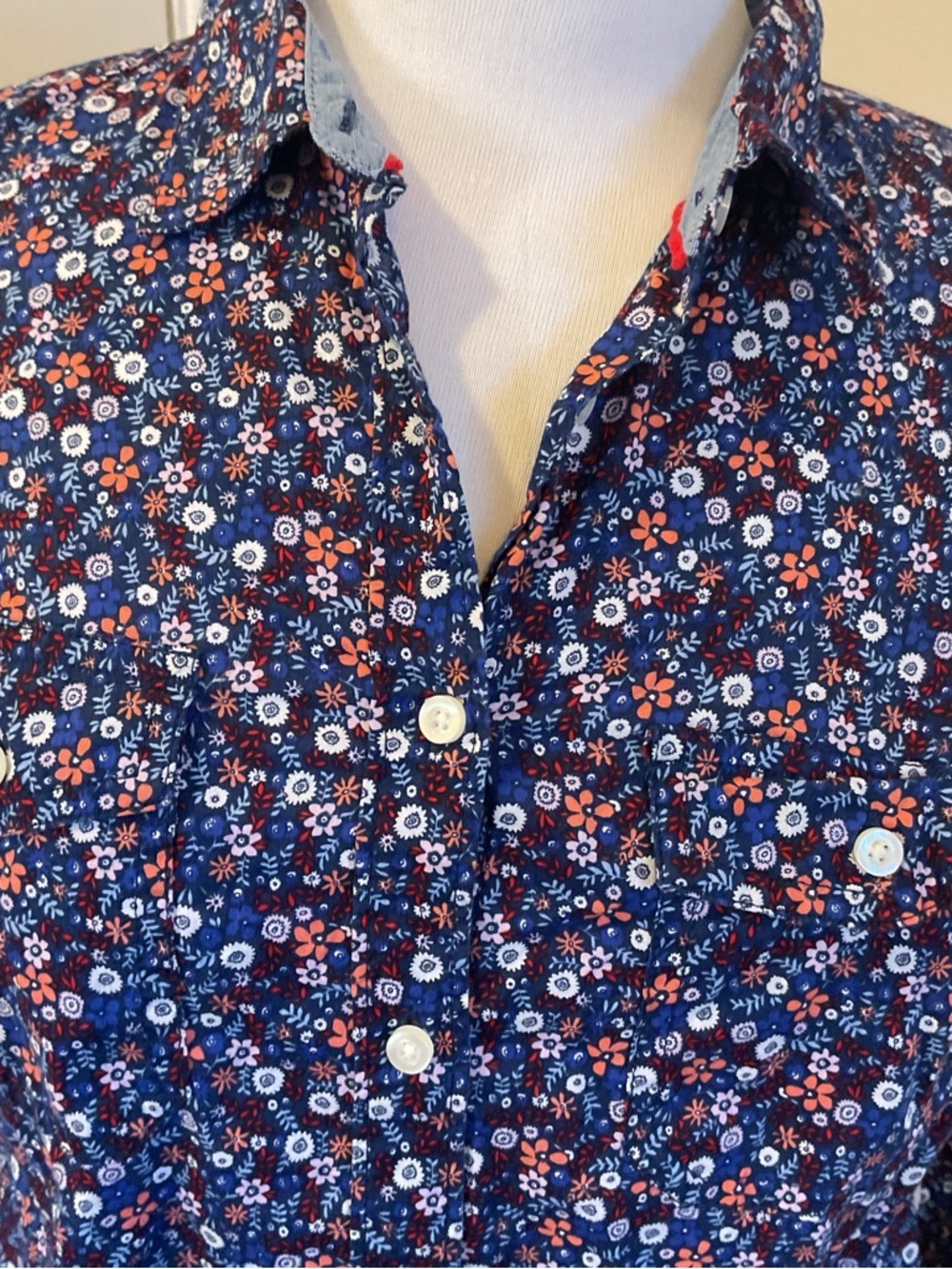 St. John’s Bay 100% Cotton Floral Blouse Small Long Sleeve Utility Pockets - Picture 4 of 5